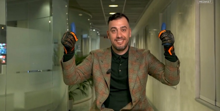 九游官网-名宿：意甲最佳门将是斯维拉尔 多纳鲁马想追赶布冯还得很长时间